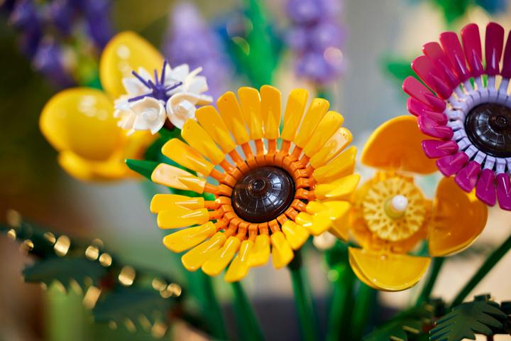 Actual product image LEGO Wildflower Bouquet (10313, LEGO Icons, LEGO Botanical)