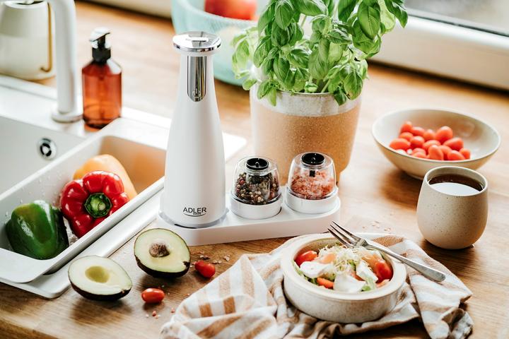 Produktbild Adler Electric Salt and pepper grinder AD 4449w 7 W, Housing material ABS plastic, Lithium, Matte White (Diverse Gewürze)