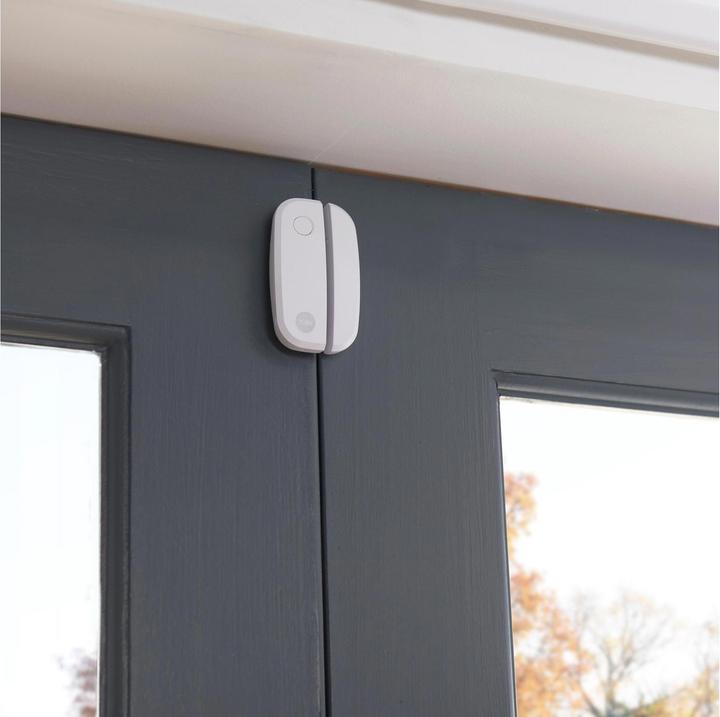 Actual product image Yale Sync door/window contact