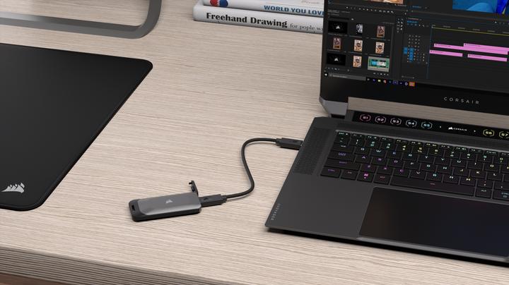 Actual product image Corsair EX100U (1000 GB)