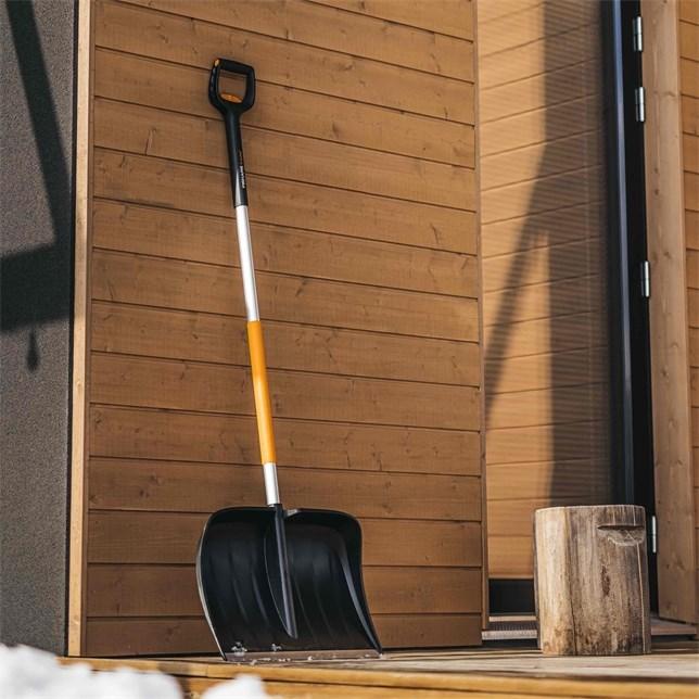 Immagine prodotto Fiskars Spazzaneve telescopico serie X