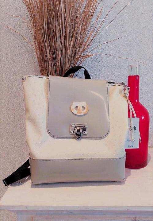 Produktbild Tooitaly Fashion Rucksack Upcycling aus recycelten PET-Flaschen aus dem Meer No.23 Hand Made in Ital