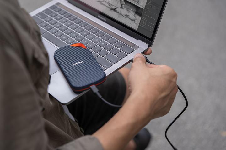 Produktbild SanDisk Extreme PRO mit USB4 (4000 GB)