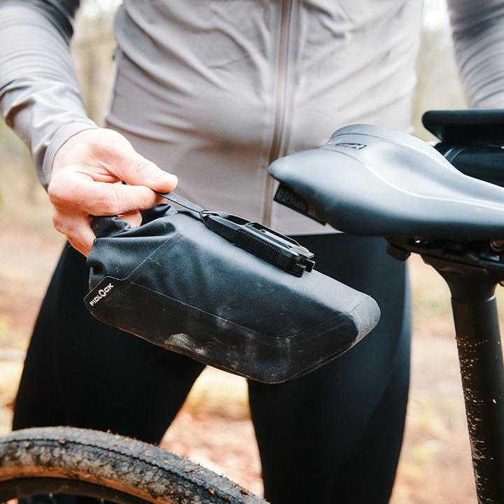 Actual product image Fidlock PINCLIP Saddle Bag M (0.70 l, Luggage carrier bag)