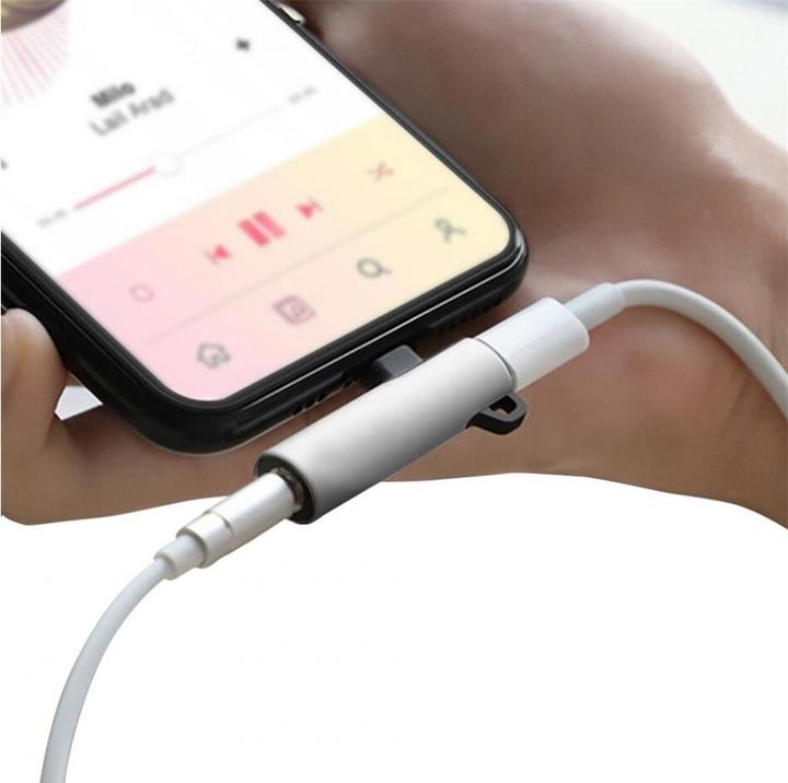 Produktbild PowerGuard Splitter zum Laden und Musikhören (Lightning, 3.5mm Klinke)