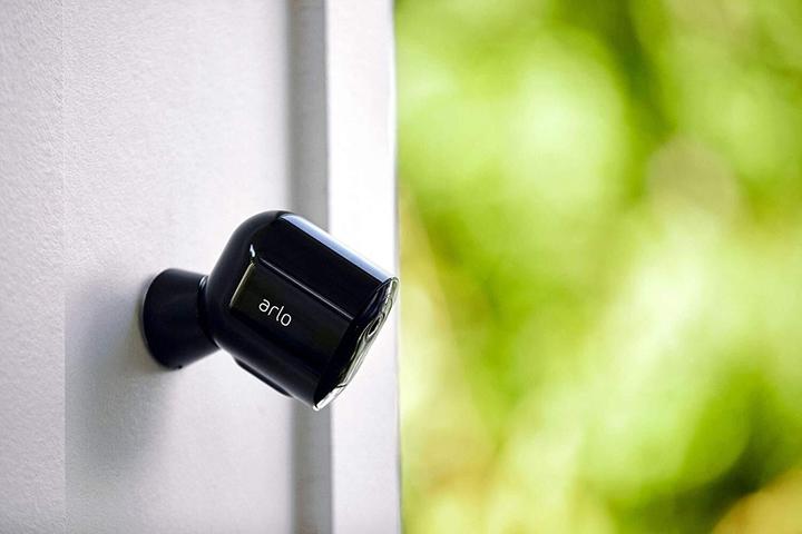 Immagine prodotto Arlo Pro 3 Spotlight, kit 2 telecamere nere (2560 x 1440 Pixels)
