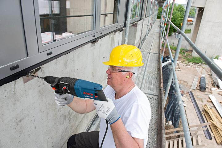 Produktbild Bosch Professional Bohrhammer mit SDS plus GBH 2-26 F, Handwerkerkoffer (Netzbetrieb)