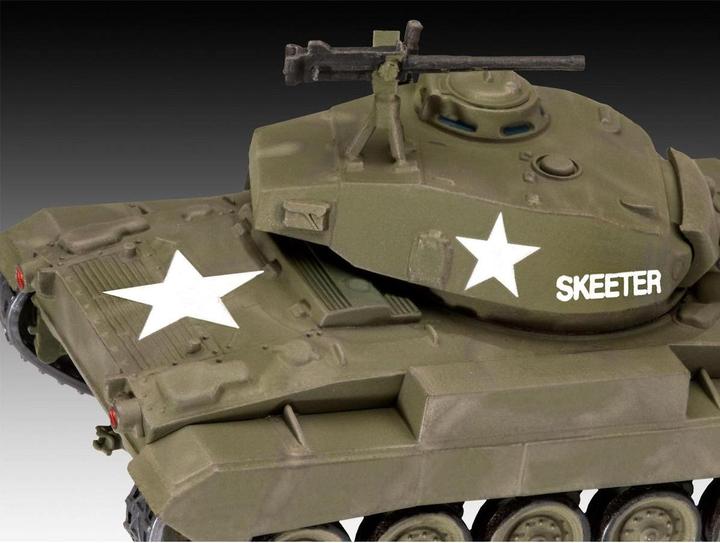 Actual product image Revell Model Set M24 Chaffee