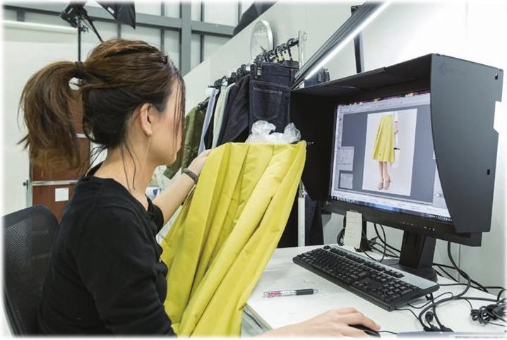 Actual product image Eizo ColorEdge CG2700S (2560 x 1440 pixels, 27")