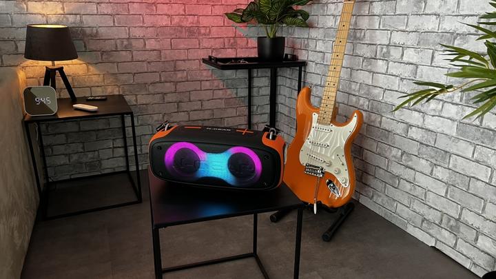Actual product image N-Gear Blazooka 830 - Draagbare Bluetooth Speaker - Karaoke Set - Met Microfoon & Verlichting - IPX5 Waterd (6 h)