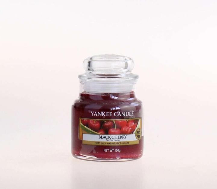 Produktbild Yankee Candle Black Cherry (104 g)