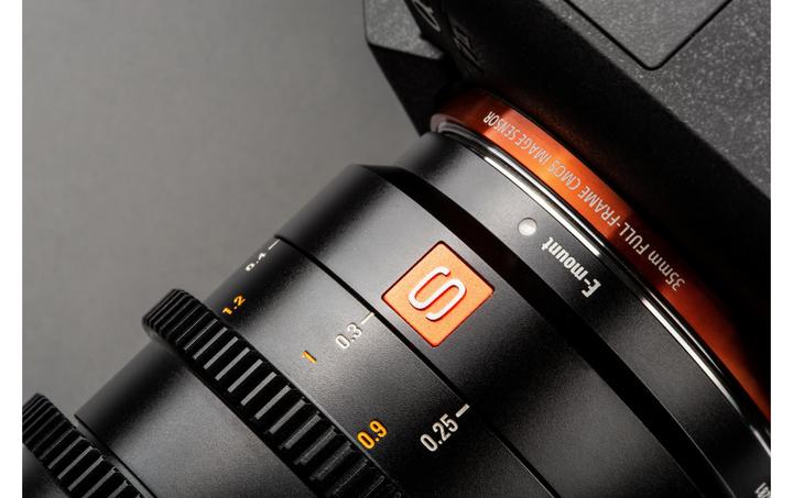 Actual product image Viltrox E-20mm T2.0 S Full Frame, Manual focus Cine lens for Sony E mount, 20mm/T2.0 (Sony E, APS-C / DX)