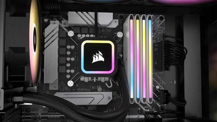Produktbild Corsair Dominator Titanium RGB (2 x 48GB, 6400 MHz, DDR5-RAM, DIMM)
