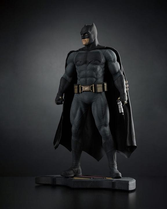 Produktbild DC Direct Batman v Superman: Dawn of Justice Statue 1/6 Batman 32 cm