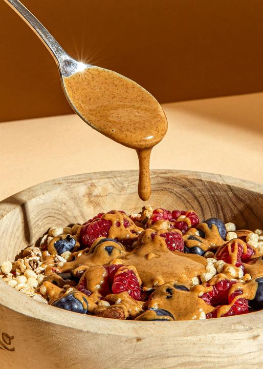 Produktbild KoRo Mandelmus aus ungeschälten und gerösteten Mandelkernen (5000 g)