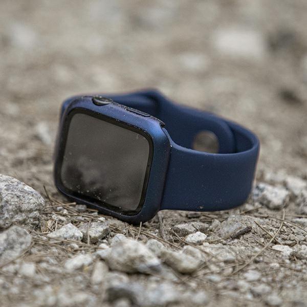Actual product image Uniq etui Nautic Apple Watch Series 4/5/6/SE 40mm biały/white
