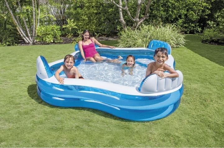 Actual product image Intex family lounge
