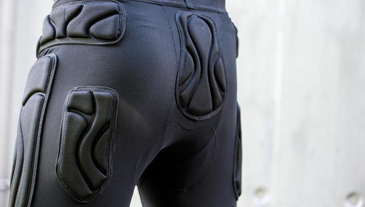 Produktbild Bluegrass Bicycle Wolverine (L, Protektorenshorts, Einzelstück)