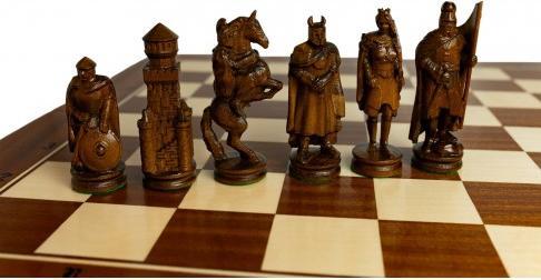 Actual product image Holzecke Luxury wooden chess set "Knight