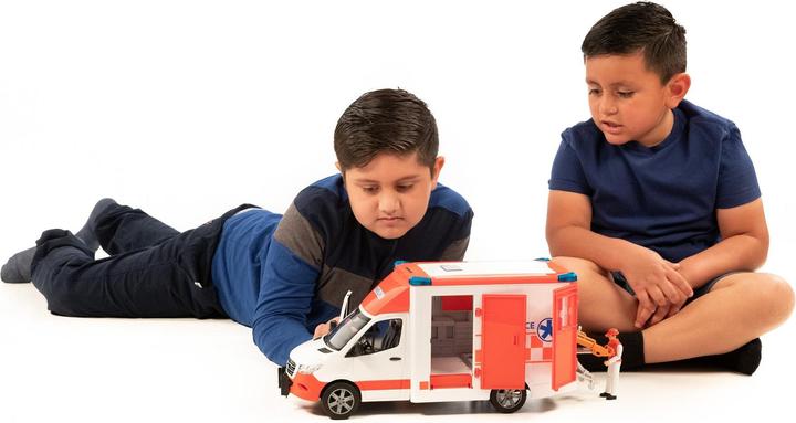 Image du produit Bruder MB Sprinter Ambulance avec chauffeur