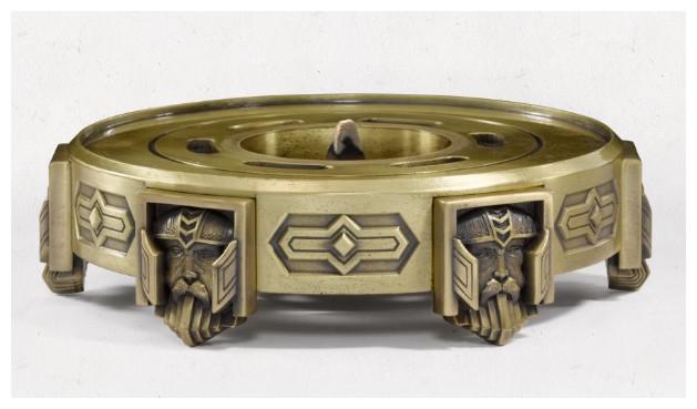 Actual product image Noble Collection Le Hobbit - Désolation de Smaug: Smaug - Avec Brûleur d'encens