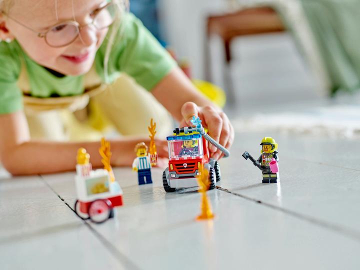 Produktbild LEGO Feuerwehrstation und Löschauto (60375, LEGO City)