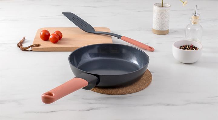 Produktbild Brabantia Bratpfanne Tasty+ 20 cm, Schwarz/Terracotta Pink (20 cm, Bratpfanne, Aluminium)