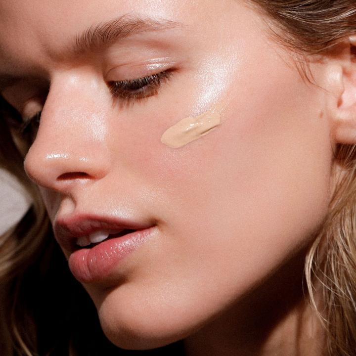 Actual product image Dr. Hauschka tinted facial sunscreen SPF30 cream (Sun cream face, SPF 30, 40 ml, 64 g)