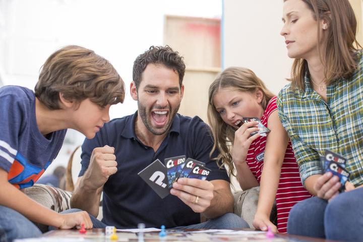 Actual product image Hasbro Gaming Cluedo (German)