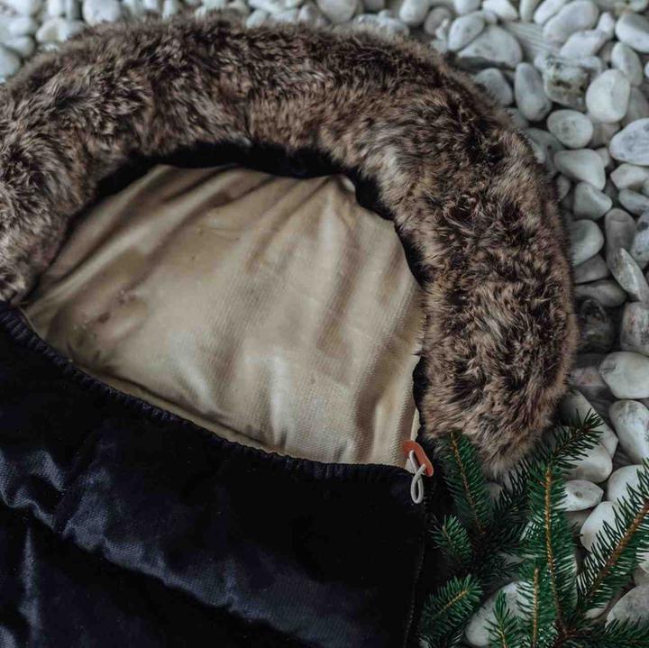 Actual product image La Millou footmuff-aspen-black-velvet-combi