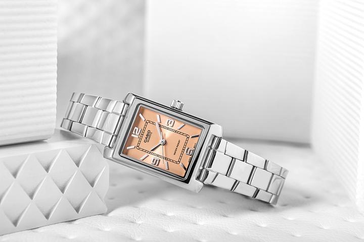 Actual product image Casio Ladies' watch LTP-1234DD-4ADF + BOX