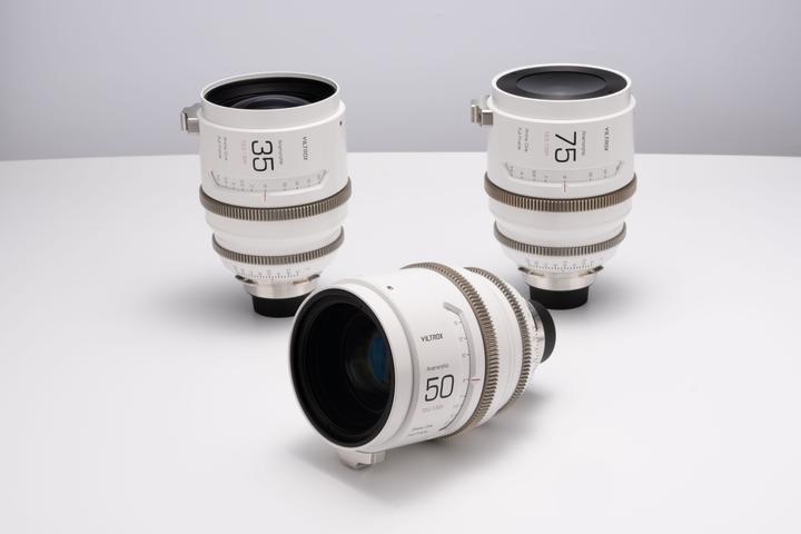 Immagine prodotto Viltrox SET di lenti anamorfiche 35/50/75 mm T2.0 1.33X con attacco PL (L-mount, Full-frame)