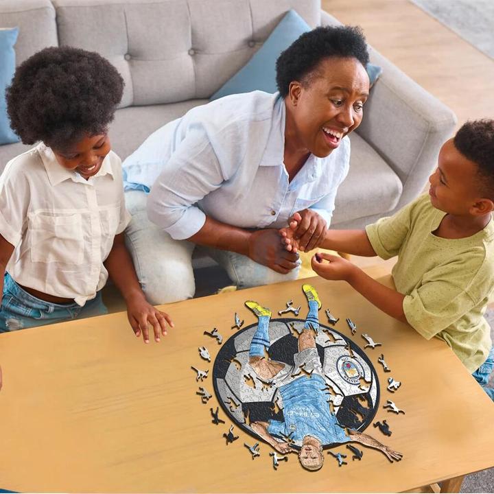 Immagine prodotto Iconic Manchester City FC - Erling Haaland - puzzle in legno taglia S (150 pezzi) (150 pezzi)