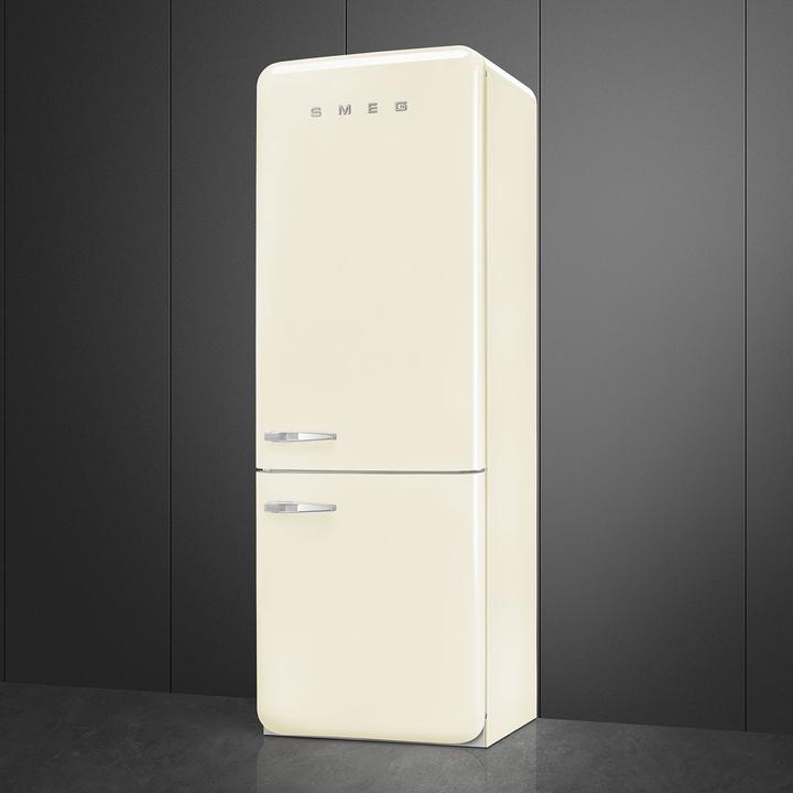 Image du produit Smeg FAB38RCR6 Kühl-Gefrierkombination Rechtsanschlag Creme 50s Style 2025 Modell, EEK: D (481 l)