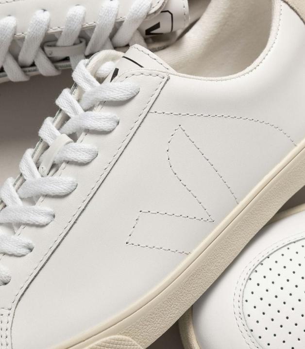 Actual product image Veja Esplar (43)