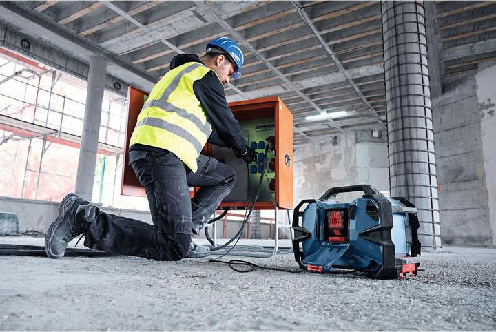 Actual product image Bosch Professional Construction site radio (DAB+, FM, Bluetooth)