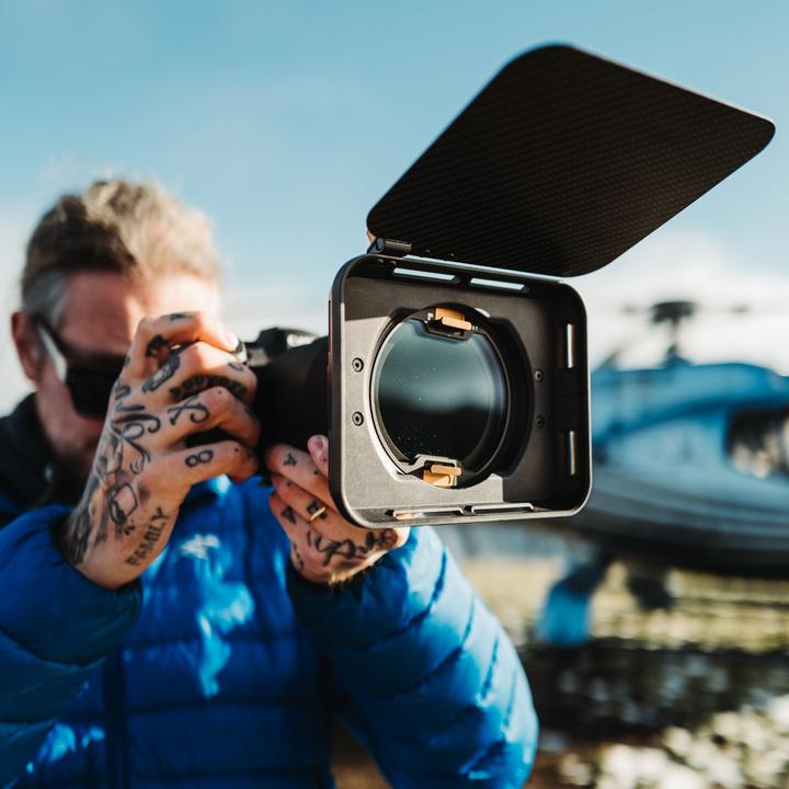 Produktbild PolarPro Recon Directors Kit VND Matte Box – McKinnon Edition (82 mm, ND- / Graufilter)