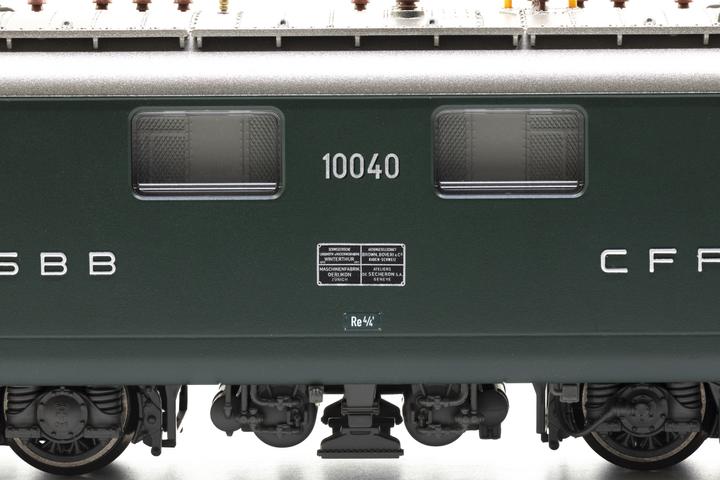 Actual product image Piko SBB electric locomotive Re 4/4 I 10040 green with TEE sign Ep. III/IV ACS (Track H0)