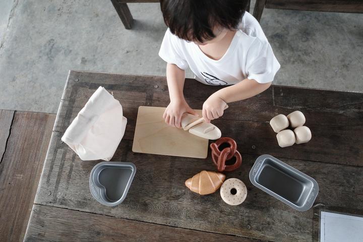 Actual product image Plantoys Bread in the basket