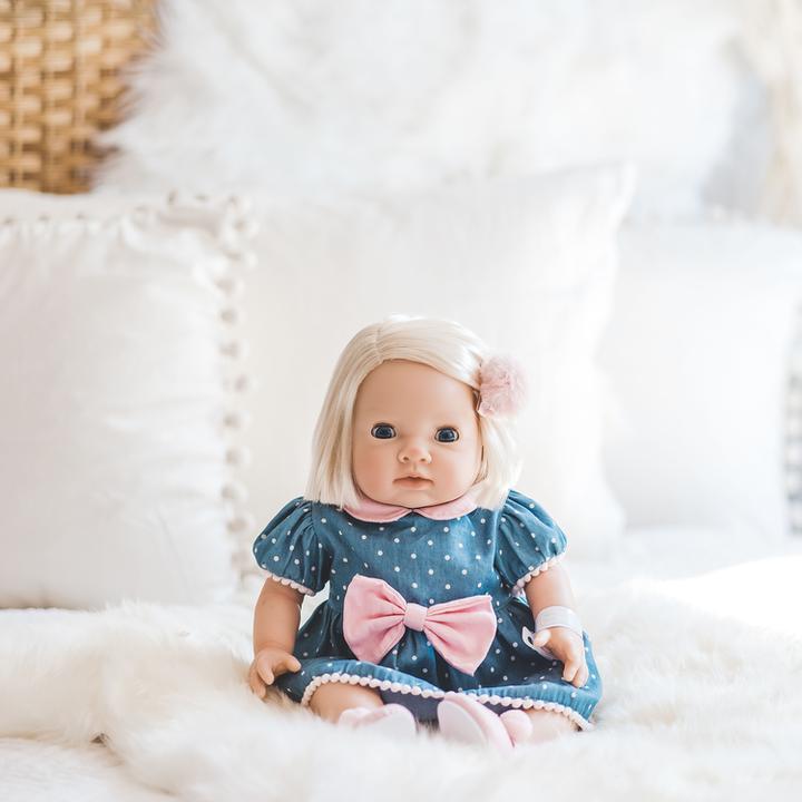 Produktbild Liniex Tiny Treasures Giggle Doll