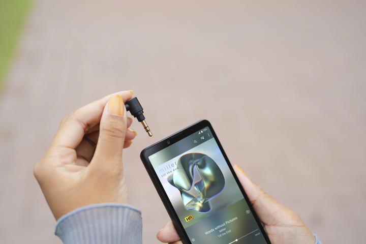 Actual product image Sony Xperia 10 VI (128 GB, Black, 6.10", SIM + eSIM, 48 Mpx, 5G)