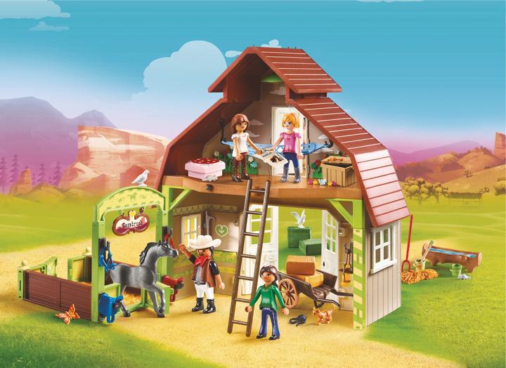 Produktbild Playmobil Stall mit Lucky, Pru Abigail (70118)
