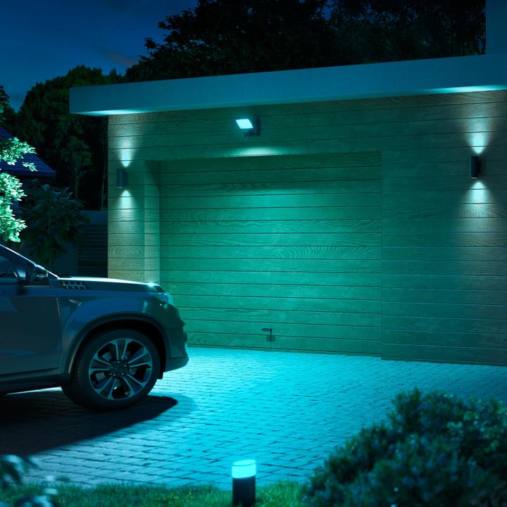 Actual product image Philips Hue Hue Secure floodlight camera (1920 x 1080 Pixels)