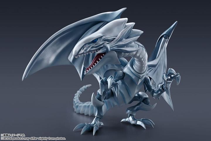 Actual product image Bandai Yu-Gi-Oh! figurine S.H. MonsterArts Blue-Eyes White Dragon 22 cm