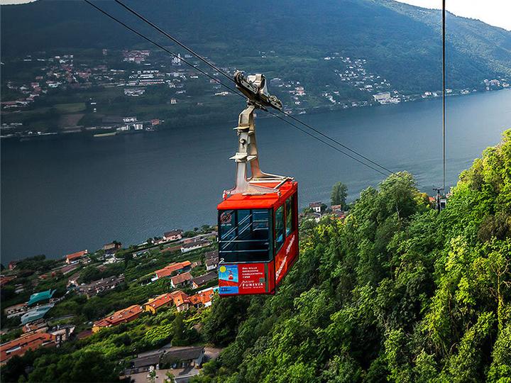 Immagine prodotto Smartbox Soggiorno appassionante in treno con accesso alle terme a 3h dal lago di Lugano (2 pers.)