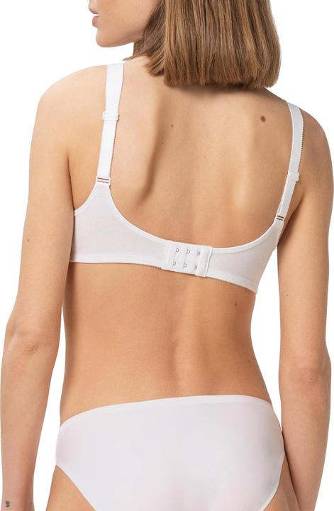 Actual product image Triumph Doreen + Cotton 01 N (85 C, Single pack)
