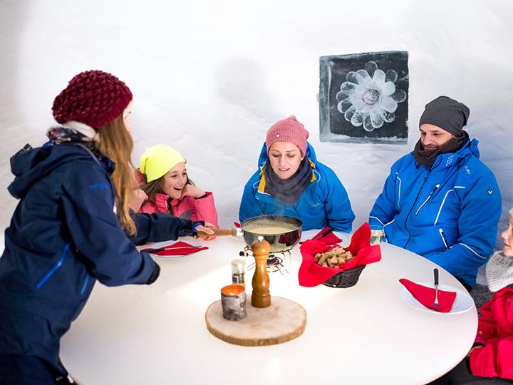 Immagine prodotto Smartbox 1 notte in igloo in famiglia nel cuore delle montagne a Gstaad (4 pers.)