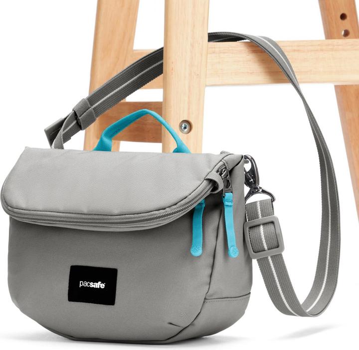 Image du produit Pacsafe Sac à dos GO Saddle en pierre