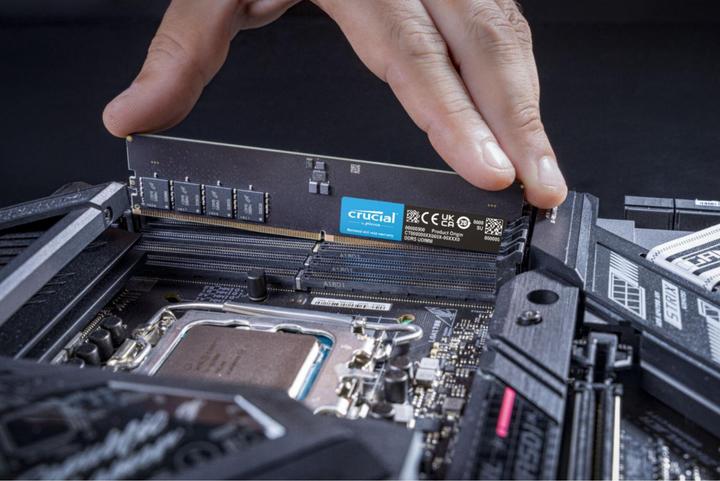 Actual product image Crucial CT2K64G56C46U5 (2 x 64GB, 5600 MHz, DDR5 RAM, U-DIMM)