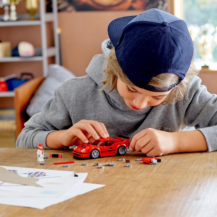 Produktbild LEGO Ferrari F40 (75890, LEGO Speed Champions)